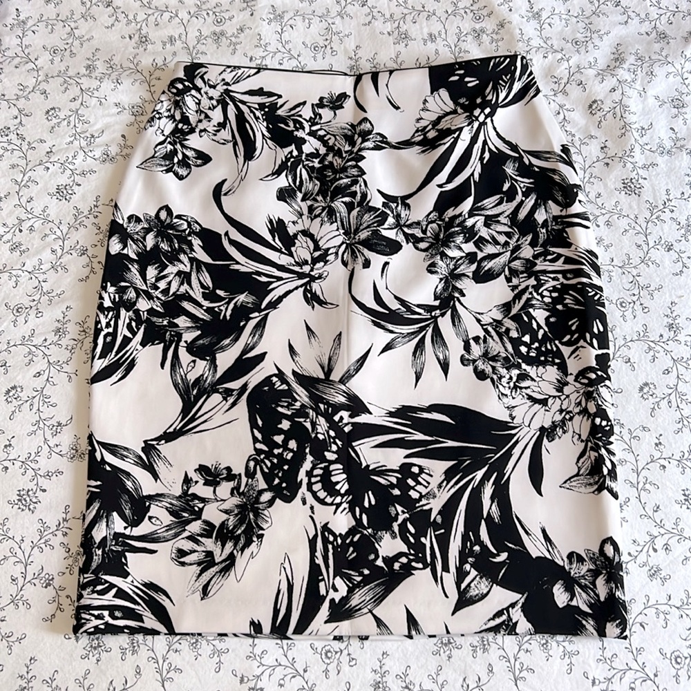 WHBM Floral Butterfly Pencil Skirt Size 6